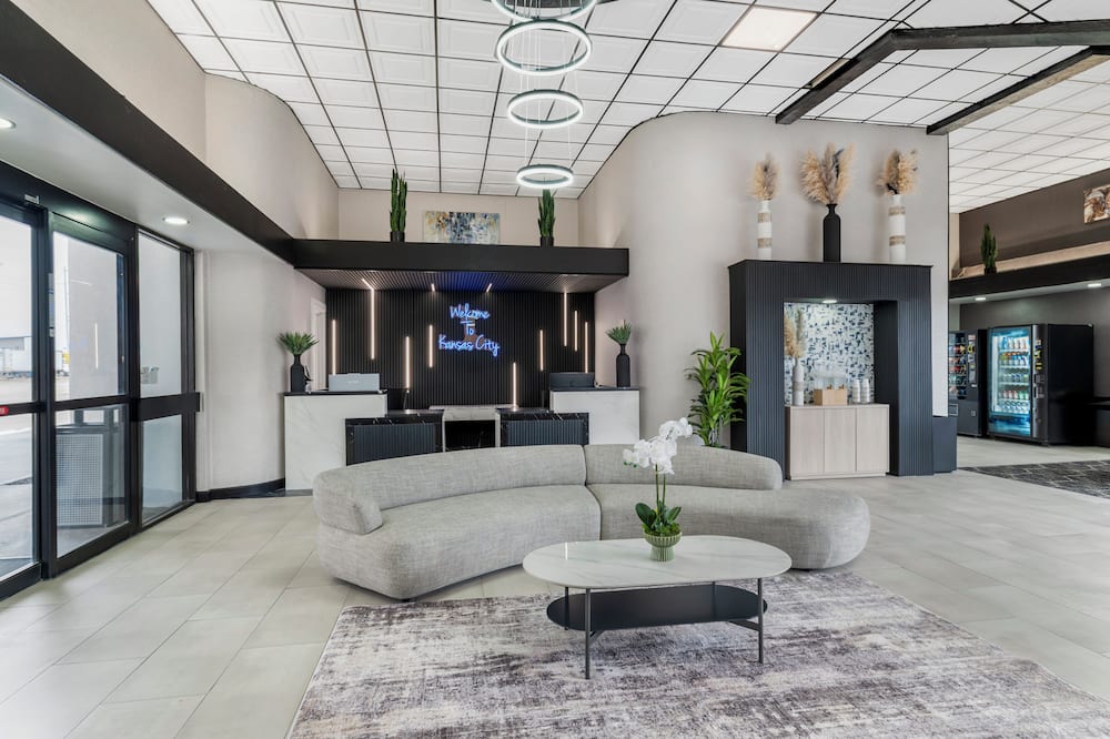 Cambridge Hotel - Kansas City