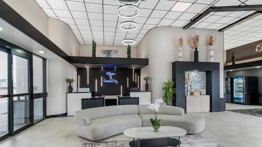 Cambridge Hotel - Kansas City