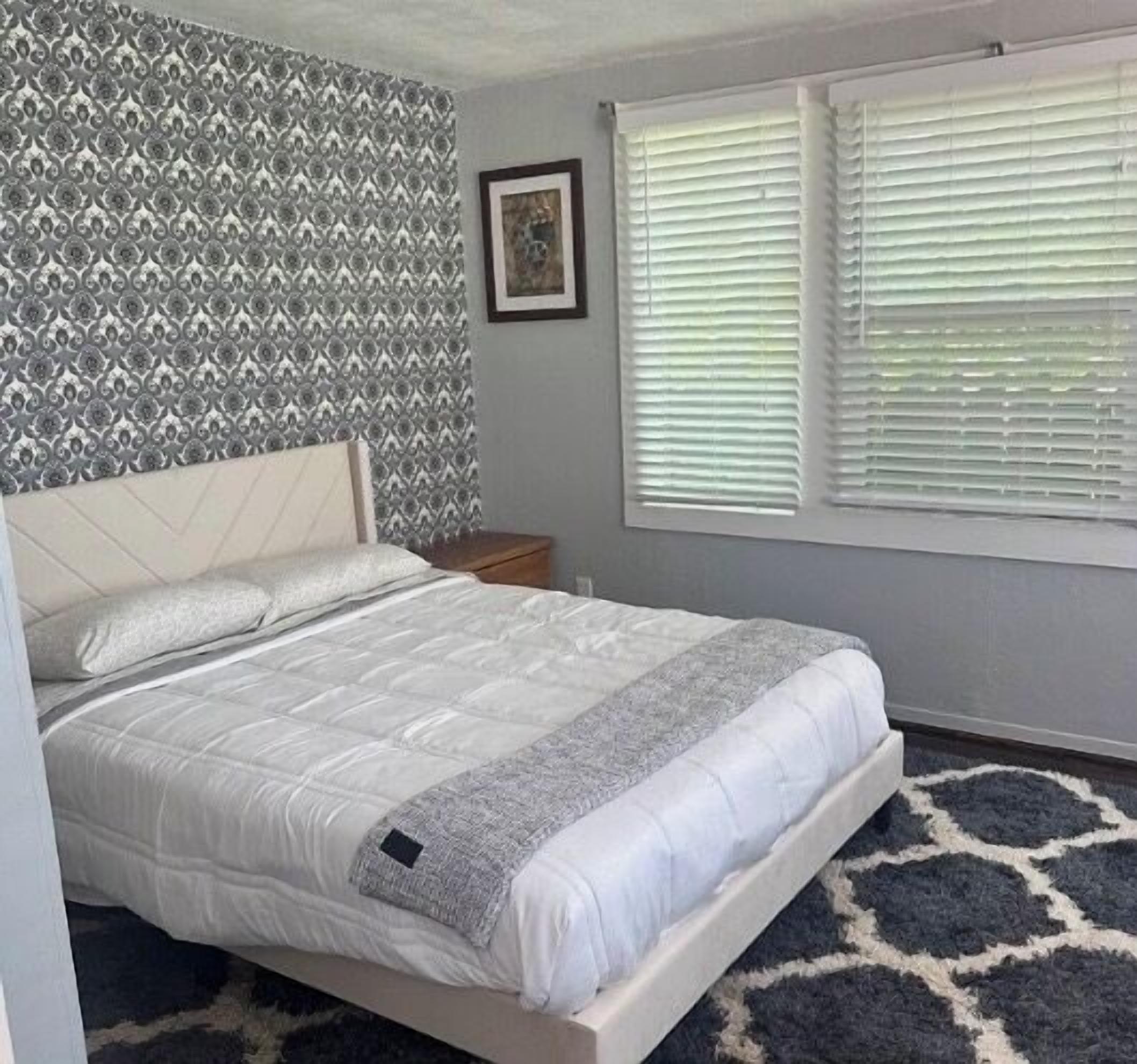 3 bedrooms, iron/ironing board, free WiFi, bed sheets