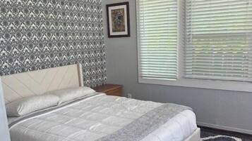 3 bedrooms, iron/ironing board, free WiFi, bed sheets