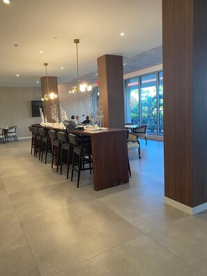 Unclassified image, 4 of 32, button - South Seas West Unit 201 - 2-BR, 2 Bath Beach Condo Marco Island-Monthly Rental (Marco Island)
