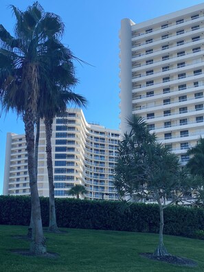 Unclassified image, 5 of 32, button - South Seas West Unit 201 - 2-BR, 2 Bath Beach Condo Marco Island-Monthly Rental (Marco Island)
