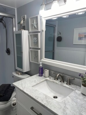 Shower, hair dryer, towels, soap - South Seas West Unit 201 - 2-BR, 2 Bath Beach Condo Marco Island-Monthly Rental (Marco Island)