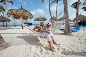 Beach - Divi Aruba Phoenix Beach Resort on Palm Beach 1 bedroom 1 bath kitchen  2 pools (Noord)