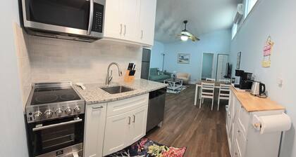 2-bedroom on Clearwater Beach. One block to the beach.