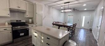 Comfortable Family Friendly Townhome Edinburg Tx