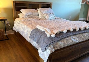 WiFi, bed sheets