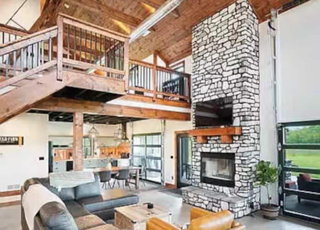 Smart TV, fireplace, ping pong