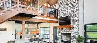 Elysian Retreat - Hot tub & thinking pond