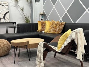 Living area - Bestel Getaway | Disney Area•Beach•Little Saigon (Midway City)