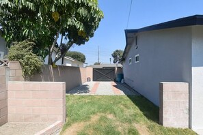 Property grounds - Bestel Getaway | Disney Area•Beach•Little Saigon (Midway City)