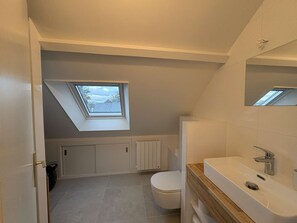 Bathroom - Maison pour 8 personnes à louer pour les vacances (ARZON)