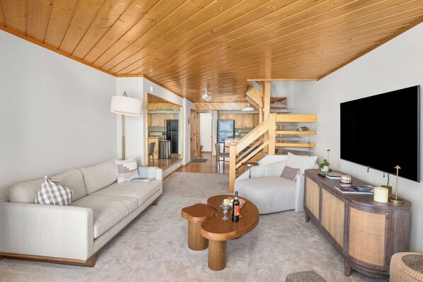 TV - Paradise in Mt. CB - Hot Tub, Garage, Mtn Views (Crested Butte)