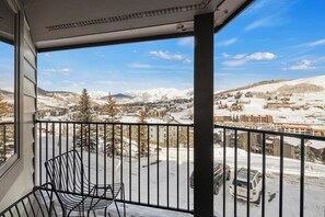 Property grounds - Paradise in Mt. CB - Hot Tub, Garage, Mtn Views (Crested Butte)