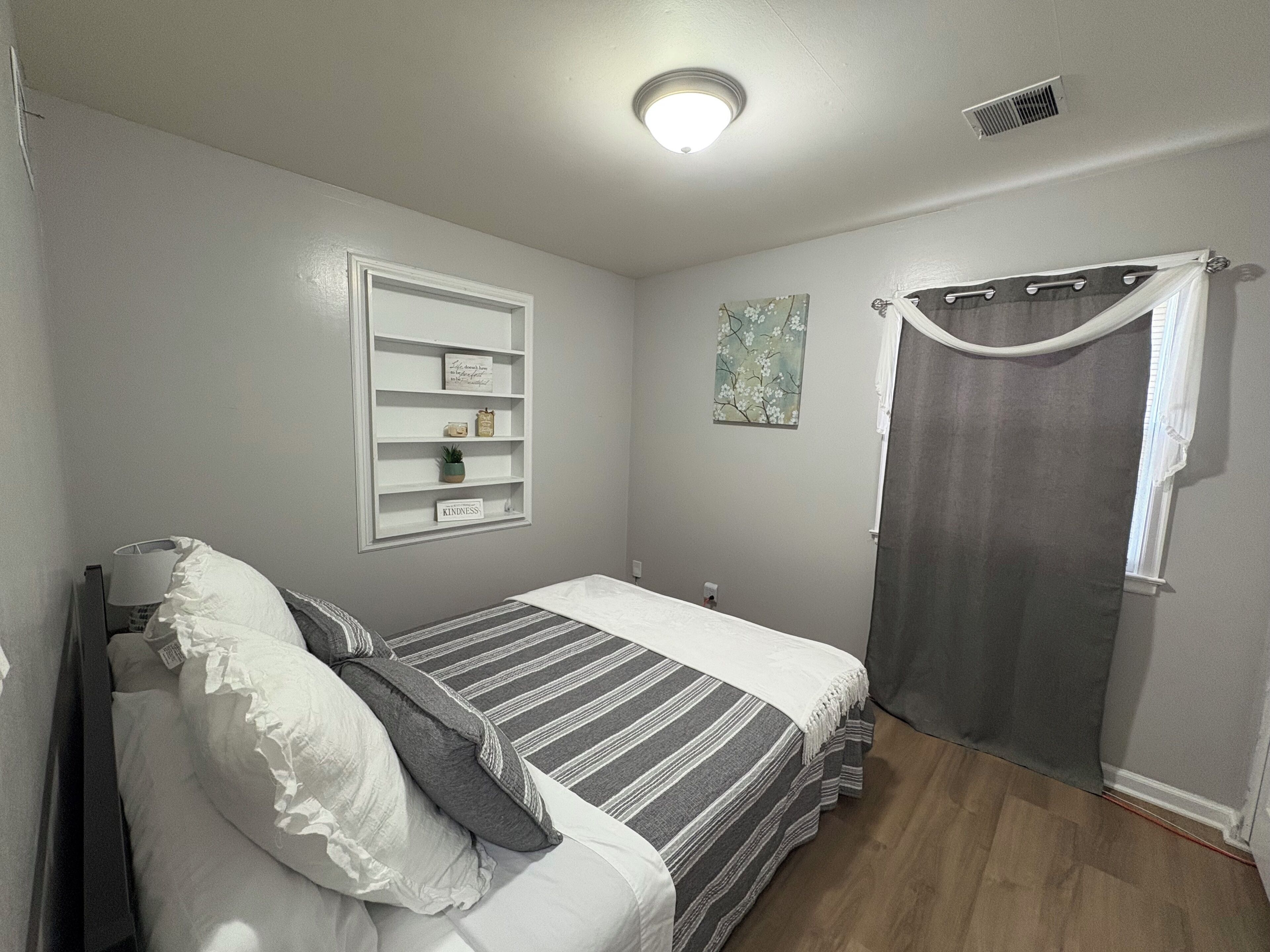 Strykejern/-brett, wi-fi og sengetøy