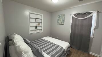 Strykejern/-brett, wi-fi og sengetøy