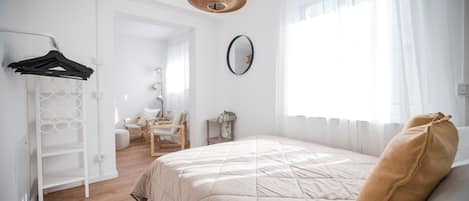 1 chambre, bureau, Wi-Fi gratuit, draps fournis