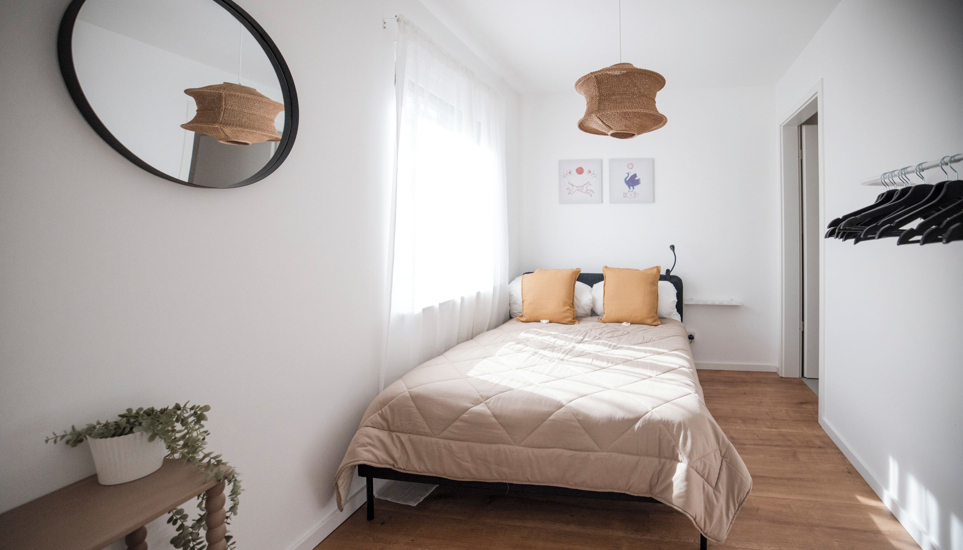 1 bedroom, desk, free WiFi, bed sheets