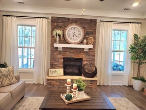 Interior - Master's Golf Tournament 5-bedroom house in welcoming North Augusta. (North Augusta)