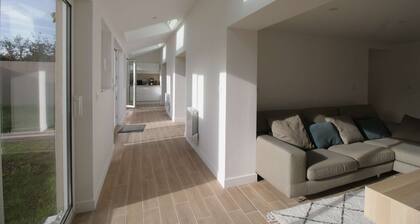 Villa de 9 chambres & salles de bain privatives â proche Circuit