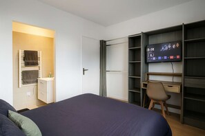 9 chambres, bureau, Wi-Fi, draps fournis