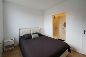9 chambres, bureau, Wi-Fi, draps fournis