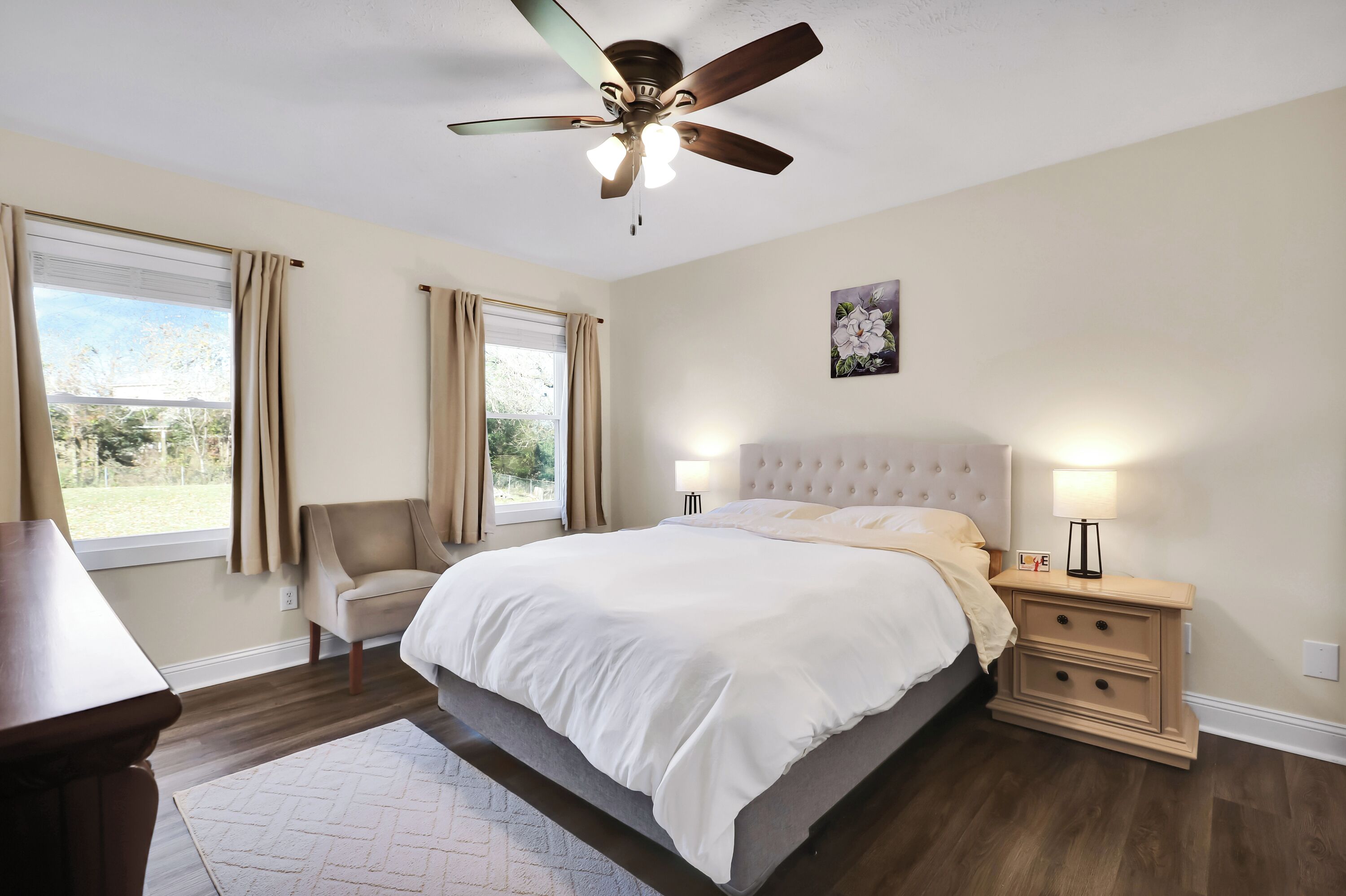 4 habitaciones, tabla de planchar con plancha y wifi gratis 