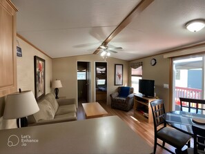 Living area - Relaxing Family Getaway Near Beach, Pool & Outdoor Fun (Prince Edward)