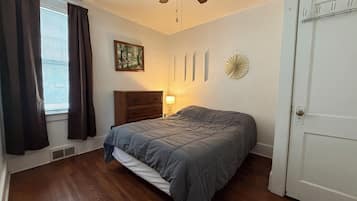 3 bedrooms, free WiFi, bed sheets