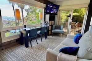 Televisión, libros y estéreo 