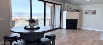 2-bedroom apartment in marvelous Garden City with AC