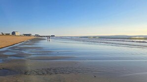 Beach - Panoramic rooftop view and pinball game room. (Old Orchard Beach)