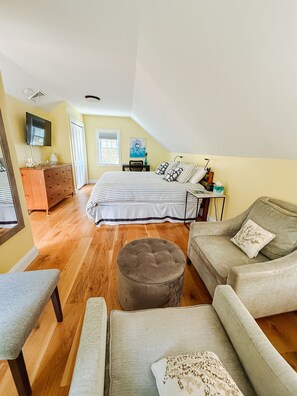 Bügeleisen/Bügelbrett, Reisekinderbett, WLAN, Bettwäsche