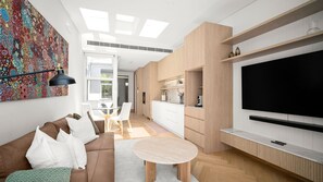 Smart TV - Soak House in Surry Hills (Surry Hills)