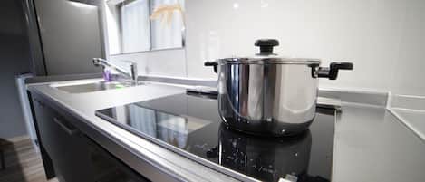 House, 4 Bedrooms, Non Smoking, Kitchenette | Private kitchen