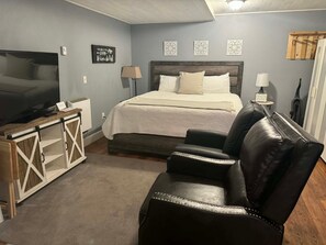Free WiFi, bed sheets - Overlook Condo 21-C Studio Off Mountain Lodging (Slatyfork)