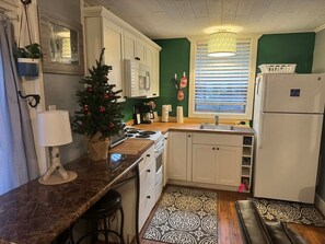 Fridge, microwave, stovetop, coffee/tea maker - Overlook Condo 21-C Studio Off Mountain Lodging (Slatyfork)