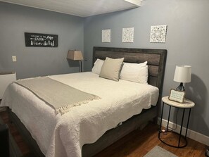 Free WiFi, bed sheets - Overlook Condo 21-C Studio Off Mountain Lodging (Slatyfork)