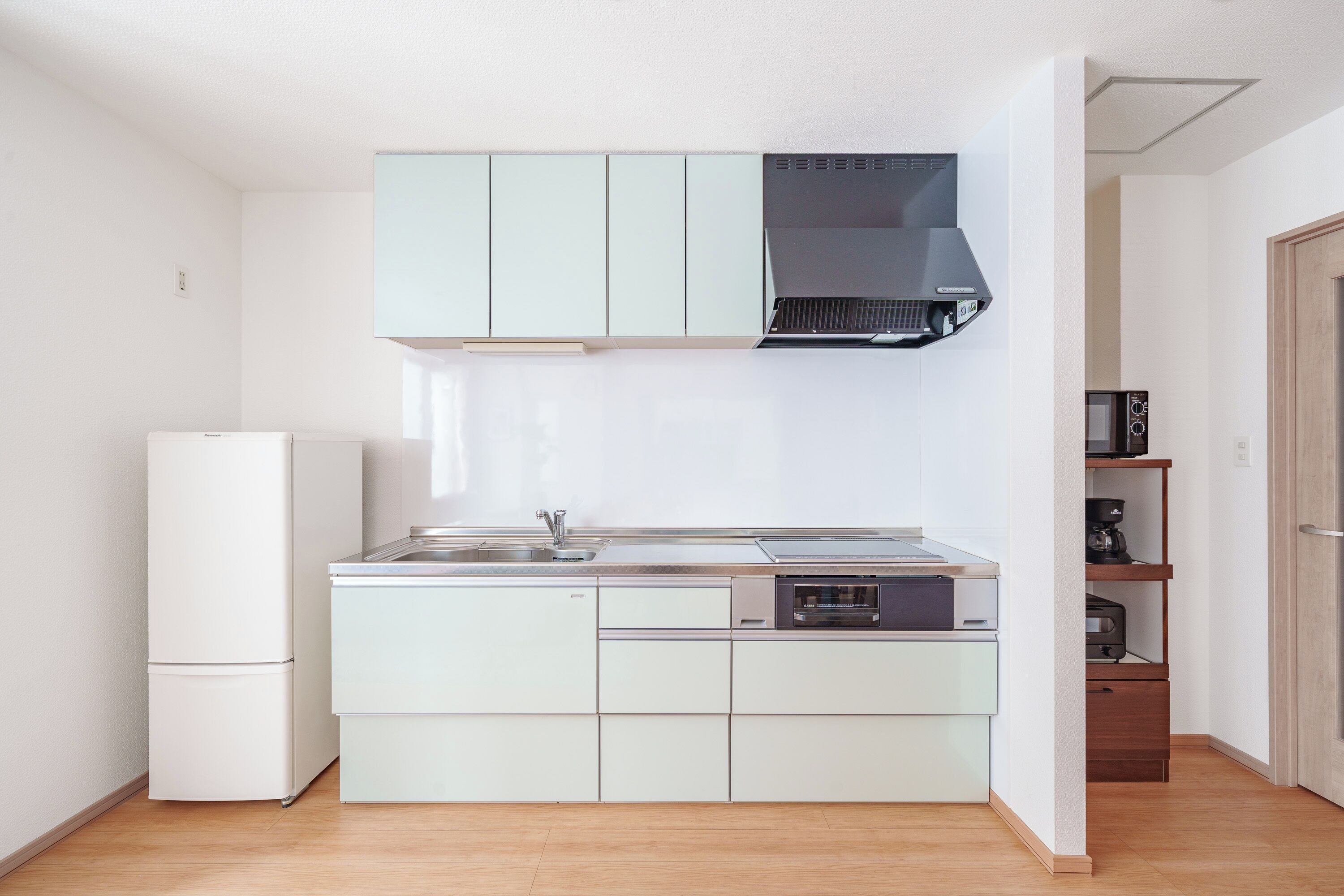 Fridge, microwave, stovetop, toaster