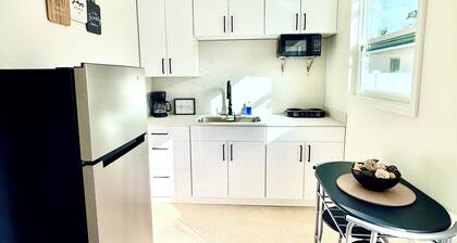 Modern & Cozy Retreat