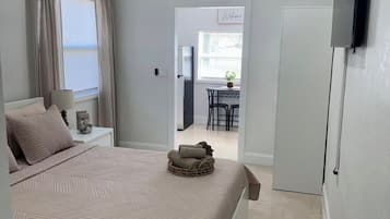 1 habitación, tabla de planchar con plancha, wifi gratis y ropa de cama