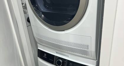 Bright 2-bedroom apartment with Heat & AC overlooking Coney Island, Brooklyn