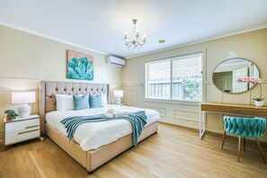 Townhome, Garden View | Iron/ironing board, free WiFi - StayAU Two-story Comfy House Pool Table (Corio)