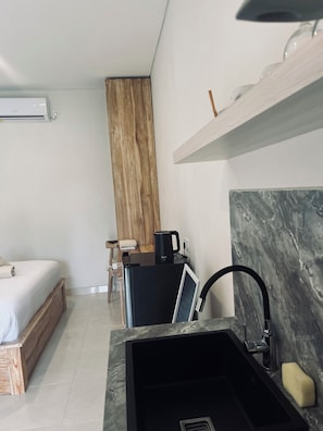 Standard Double Room, Patio, Garden View | Desk, laptop workspace, free WiFi - Satria Bali Homestay (Pecatu)
