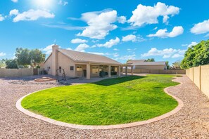 Exterior - Spacious 4BR Home,Patio,Huge Yard,Sleeps 18,Grill (Gilbert)