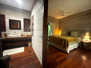 3 chambres, fer et planche à repasser, Wi-Fi gratuit, draps fournis