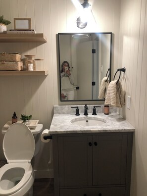 Towels, toilet paper - Lovely updated  3-bedroom condo on the Lake (Incline Village)