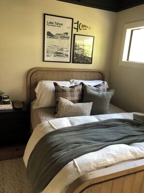 WiFi, bed sheets - Lovely updated  3-bedroom condo on the Lake (Incline Village)