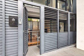 Exterior detail - Modern Carlton Living Minutes to CBD (Carlton)
