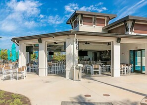 Outdoor dining - Spacious 3-bedroom condo in fabulous Wellen Park Golf and Country Club (Venice)